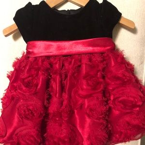 The sweetest holiday dress!